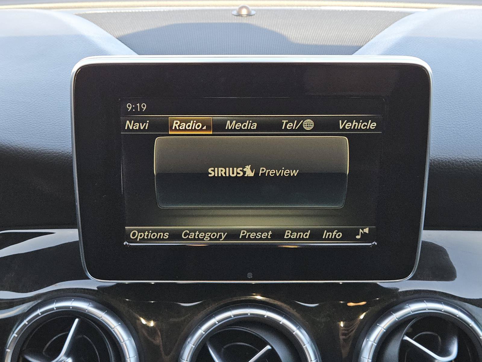 Used 2016 Mercedes-Benz CLA 250 image 11