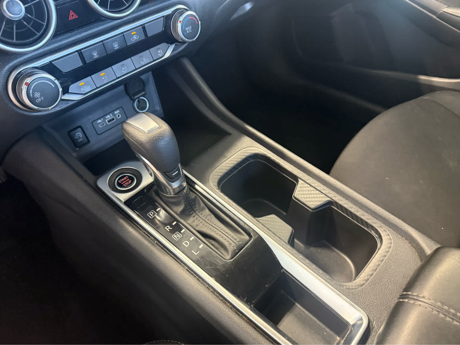 Used 2024 Nissan Sentra SV FWD image 12