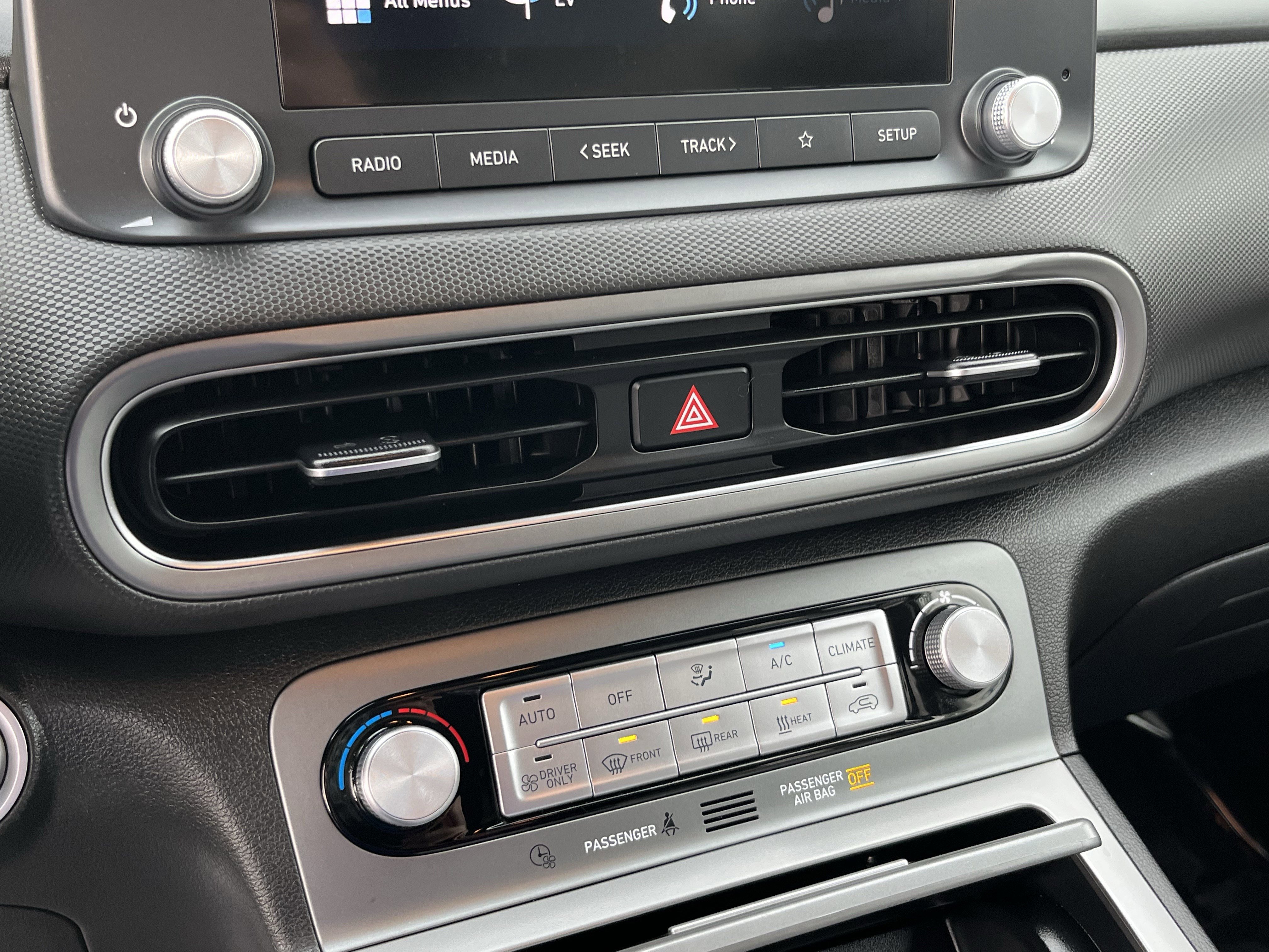 Certified 2023 Hyundai Kona SE image 24