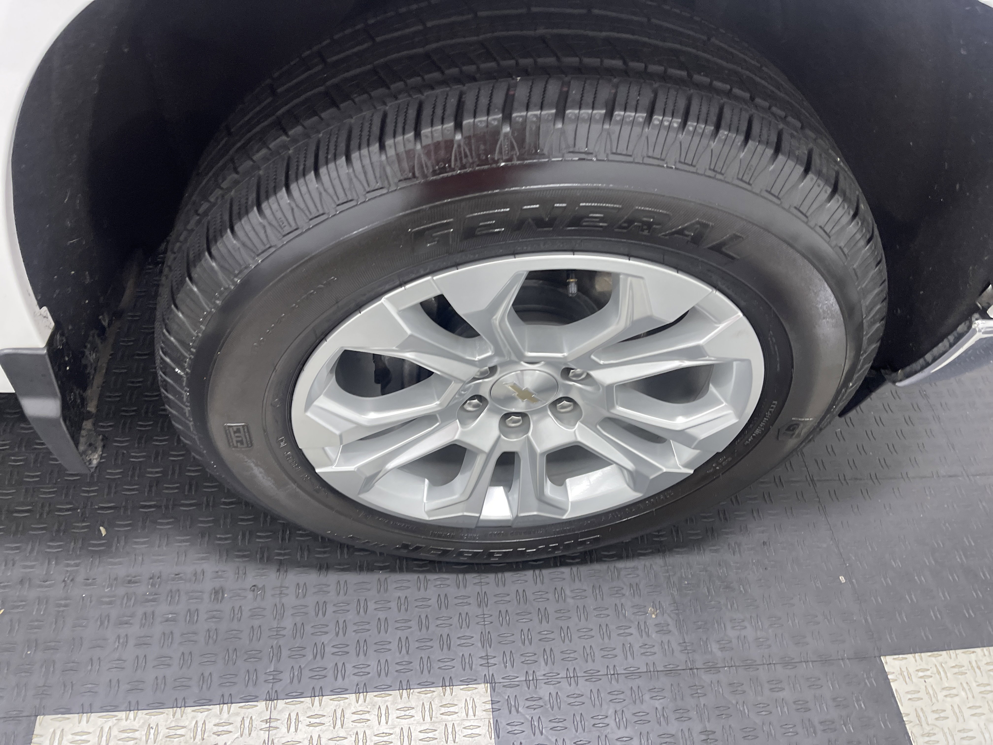 Used 2024 Chevrolet Silverado 1500 LTZ w/ LTZ Convenience Package II AWD/4WD image 26