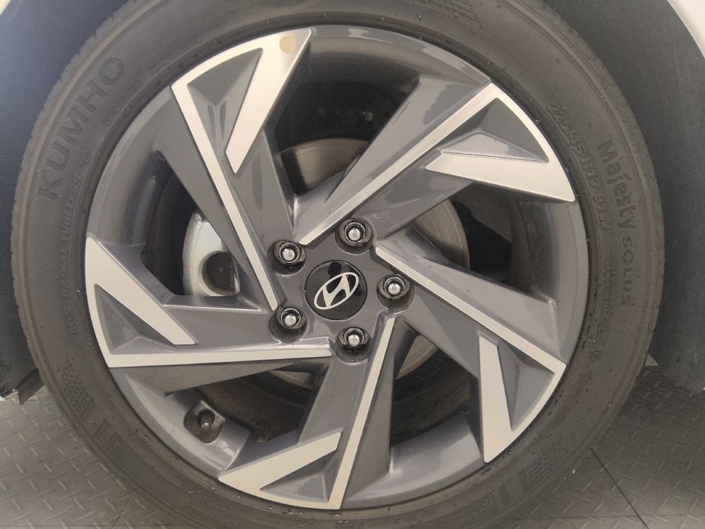 Used 2025 Hyundai Elantra Sport FWD image 31