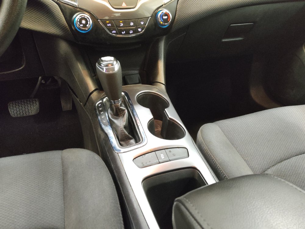 Used 2018 Chevrolet Cruze LT FWD image 26