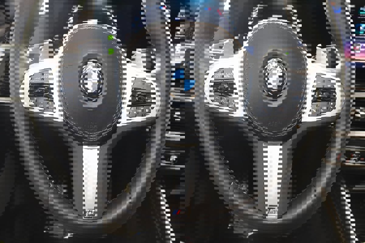 Used 2024 BMW X6 xDrive40i w/ Premium Package image 43