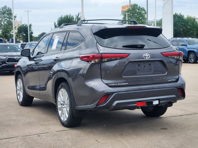 Used 2023 Toyota Highlander Limited FWD image 7