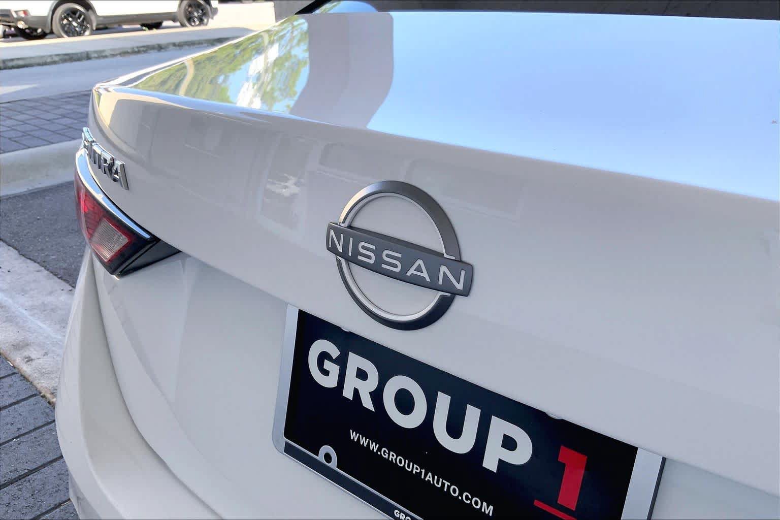 Used 2025 Nissan Sentra SV FWD image 31