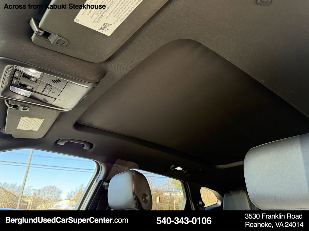 Used 2022 Chevrolet Blazer RS w/ Enhanced Convenience Package image 12