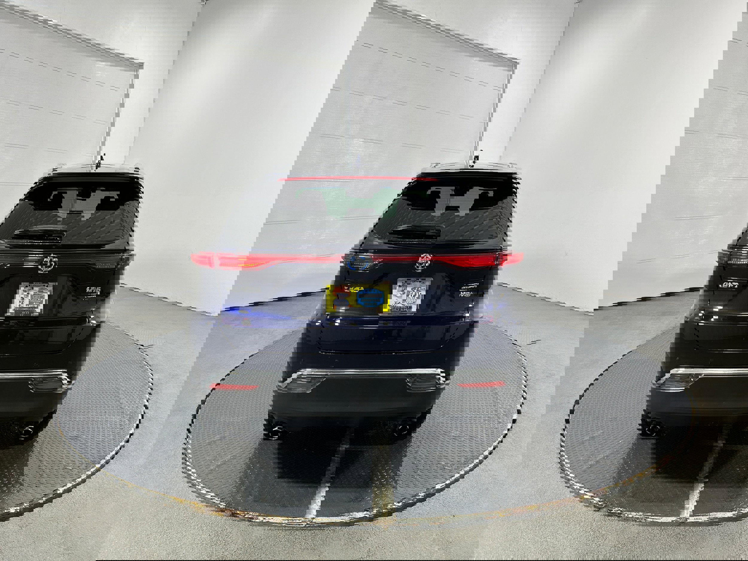 Used 2021 Toyota Venza Limited image 26