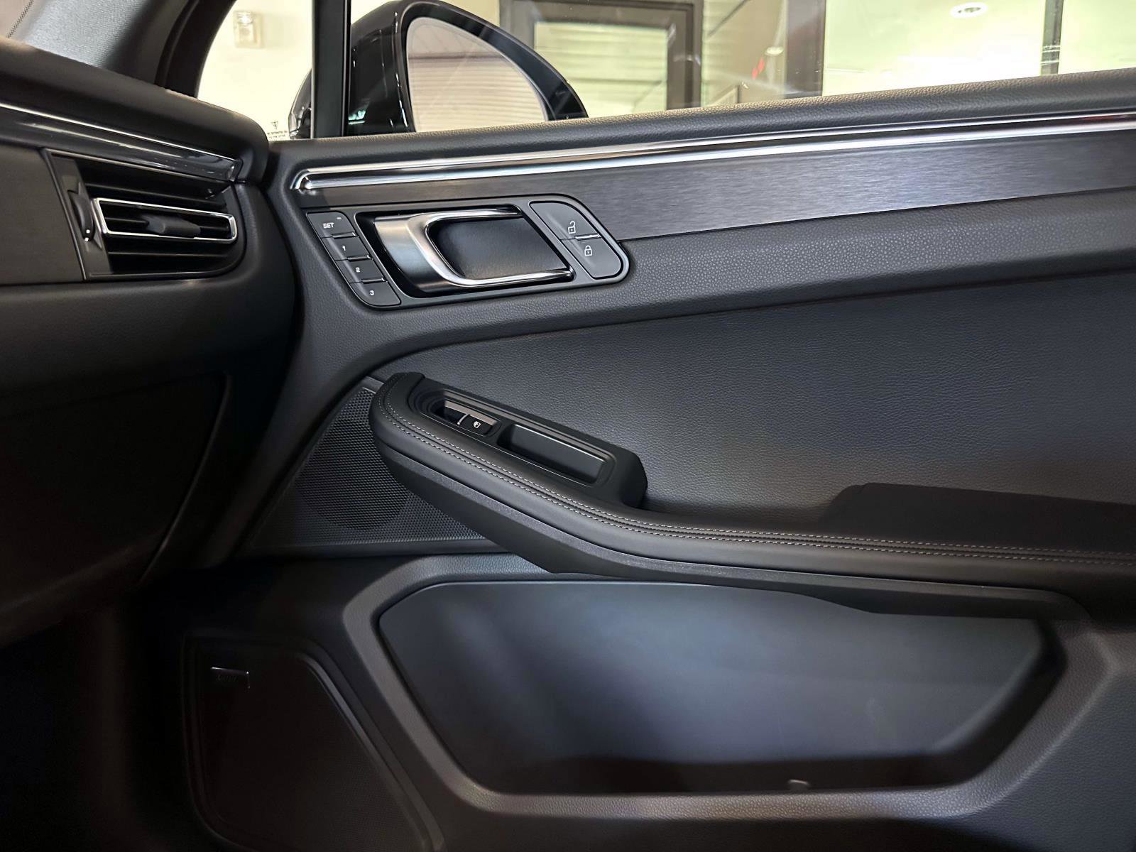 New 2026 Porsche Macan GTS image 18