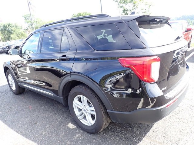 Used 2023 Ford Explorer XLT image 5