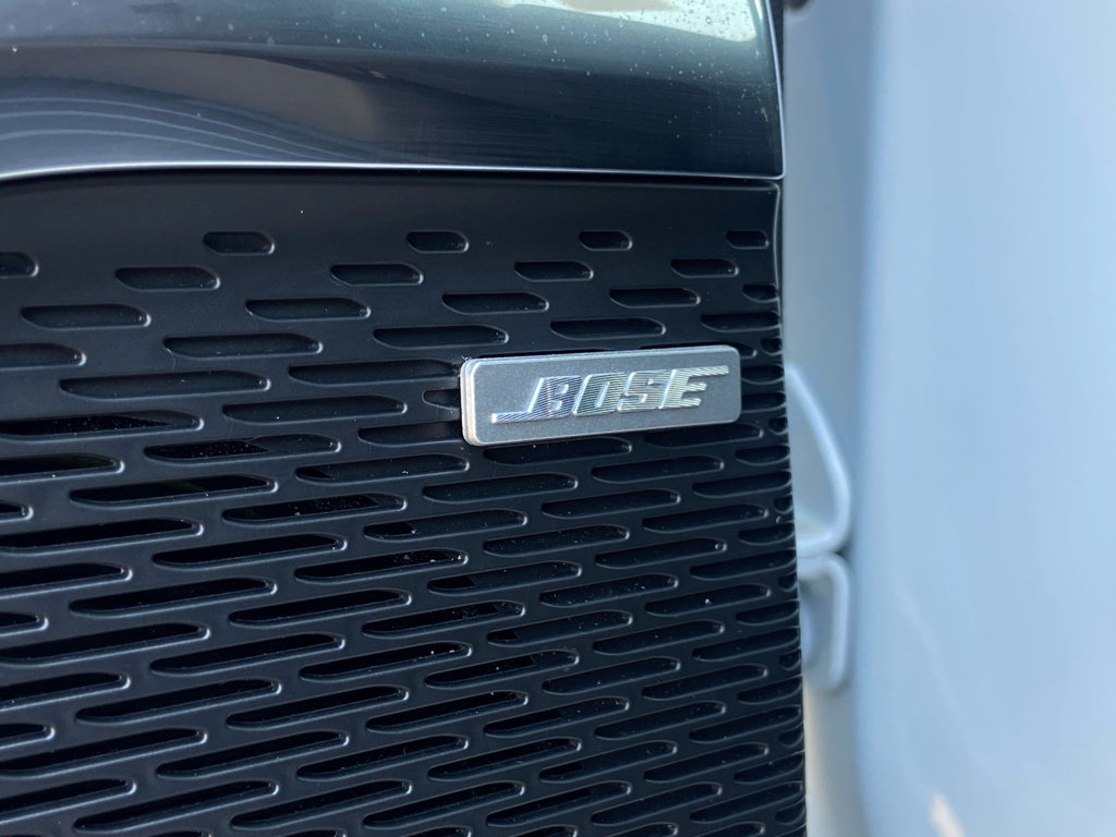 Used 2025 GMC Acadia Elevation image 15