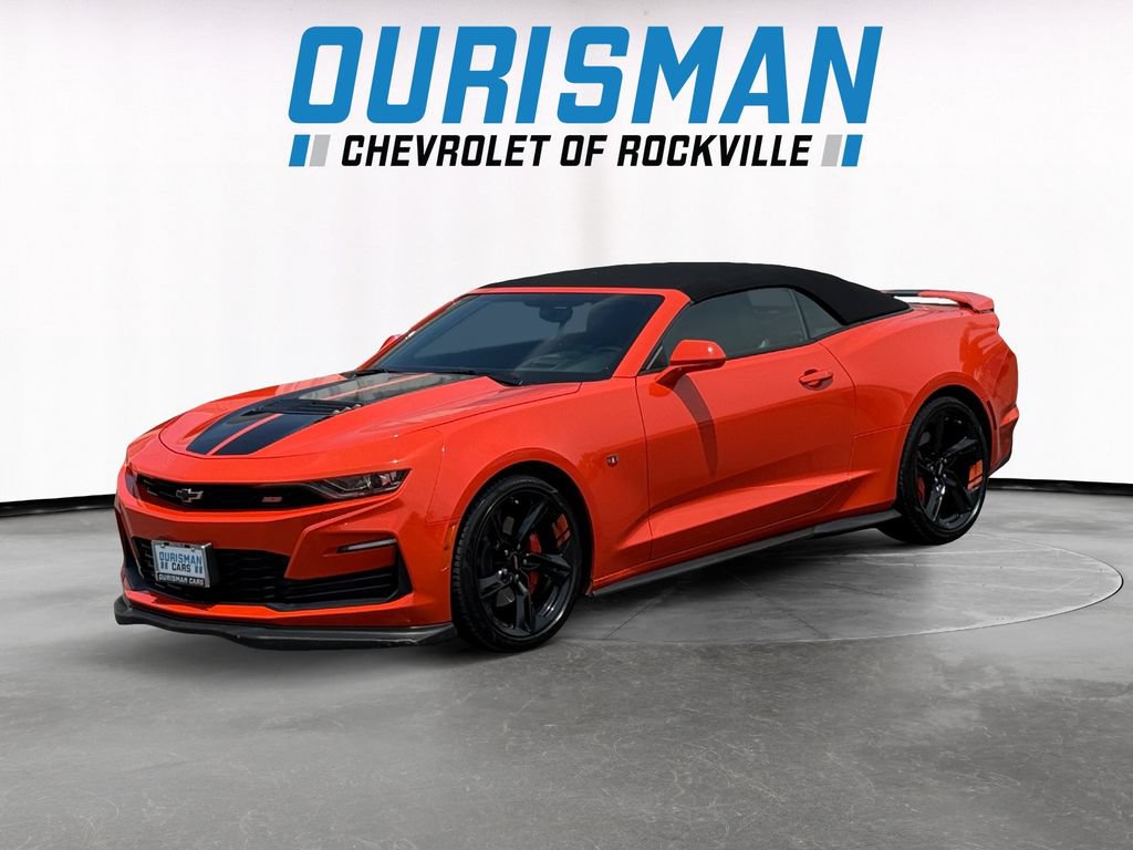 Used 2020 Chevrolet Camaro SS RWD image 2