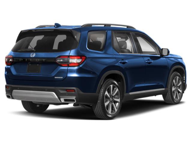 New 2025 Honda Pilot Touring image 2