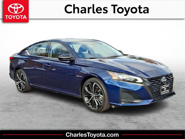 Used 2023 Nissan Altima 2.5 SR image 1