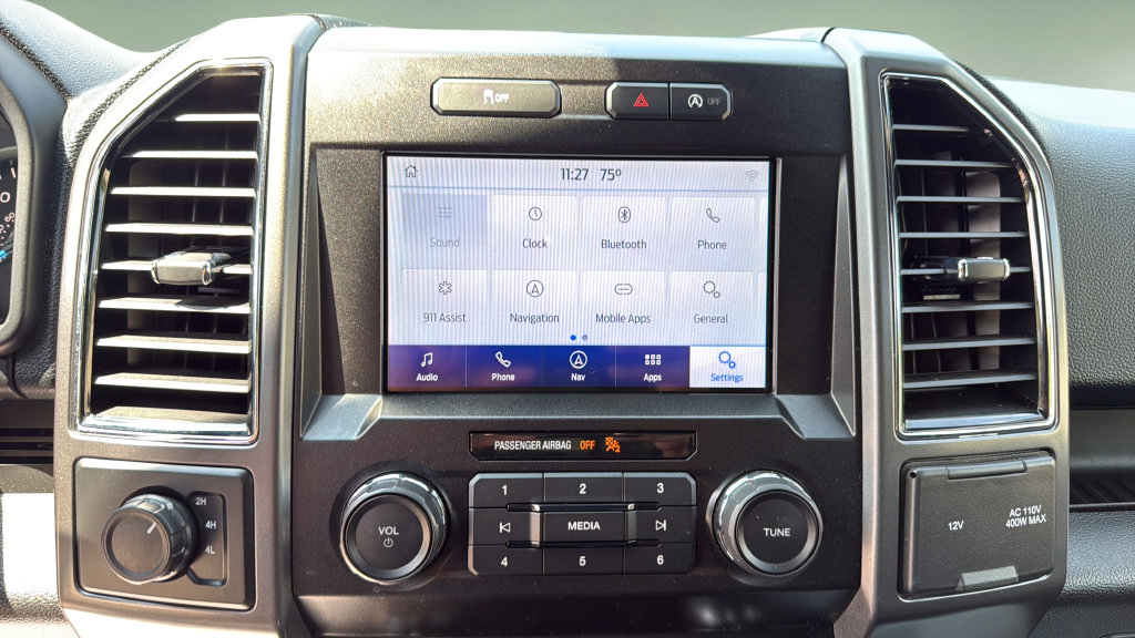 Used 2020 Ford F150 XLT w/ Equipment Group 302A Luxury AWD/4WD image 24