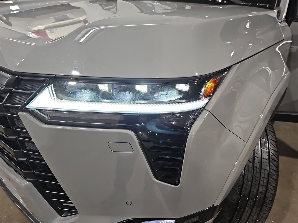 Used 2024 Lexus GX 550 image 34