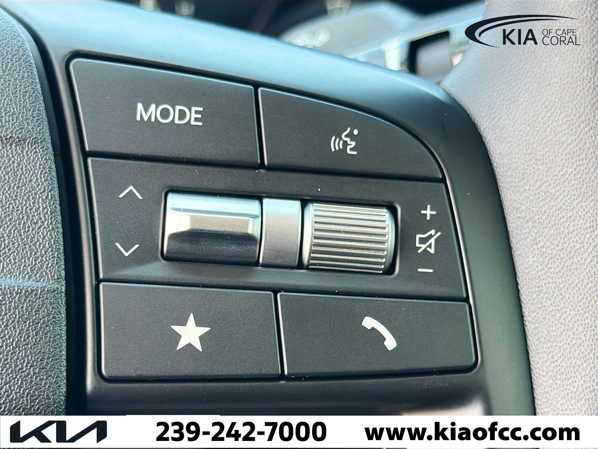 New 2025 Kia K4 EX image 32