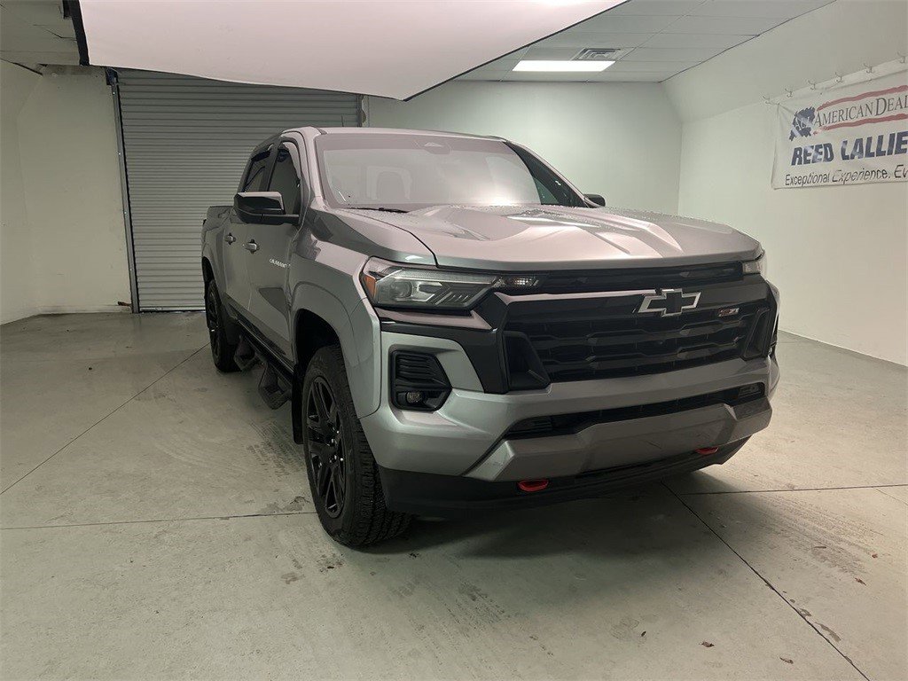 Certified 2025 Chevrolet Colorado Z71 w/ Technology Package image 1