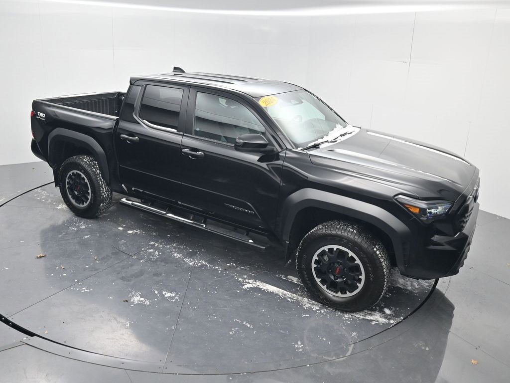 Used 2024 Toyota Tacoma TRD Off-Road image 42