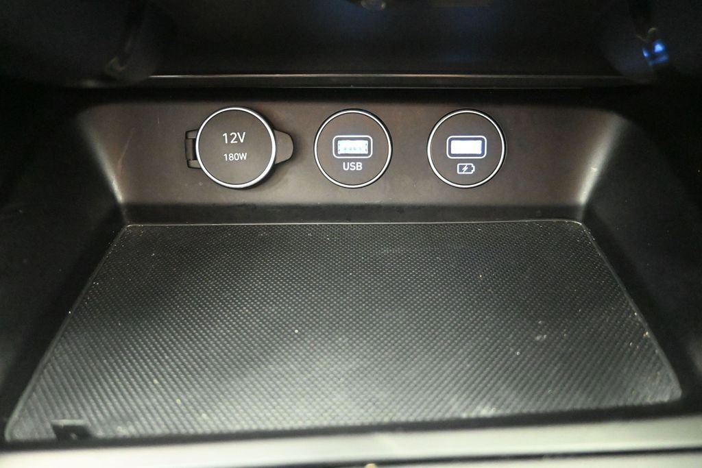 Used 2023 Genesis G70 2.0T AWD/4WD image 22