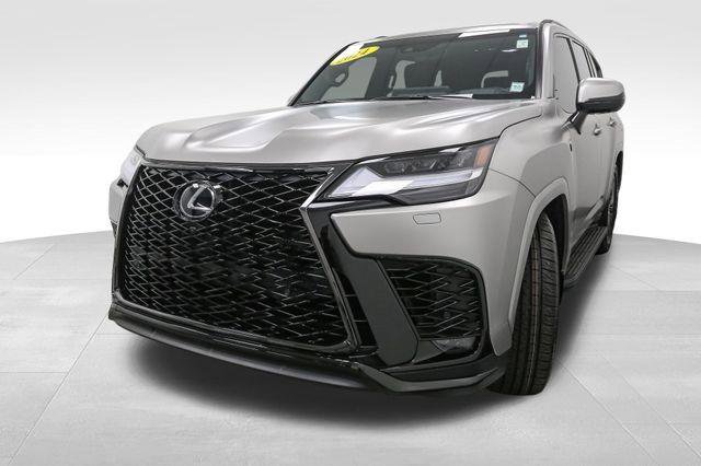 Used 2024 Lexus LX 600 F Sport image 4