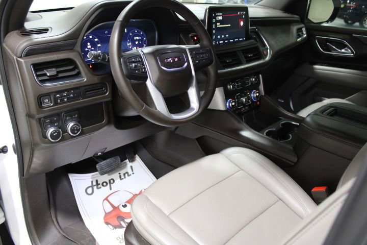 Used 2023 GMC Yukon XL SLT w/ SLT Luxury Package image 45