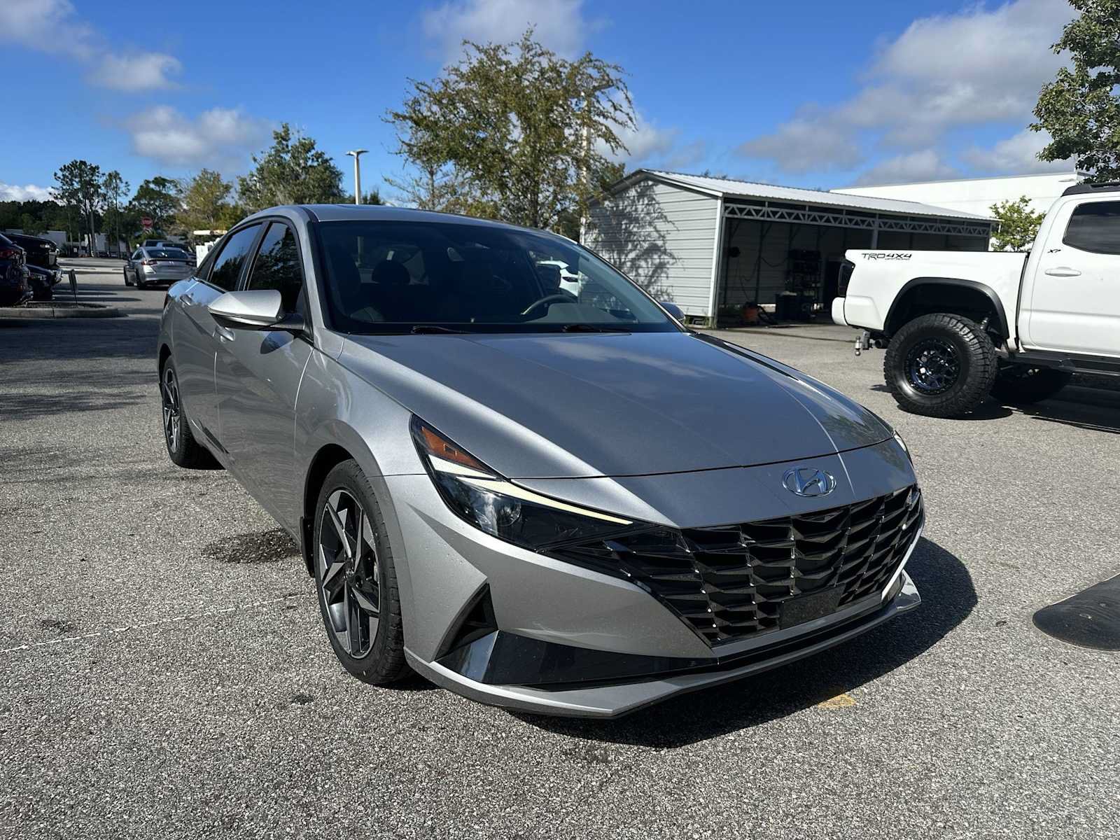 Used 2022 Hyundai Elantra SEL w/ Convenience + Premium Package FWD image 8