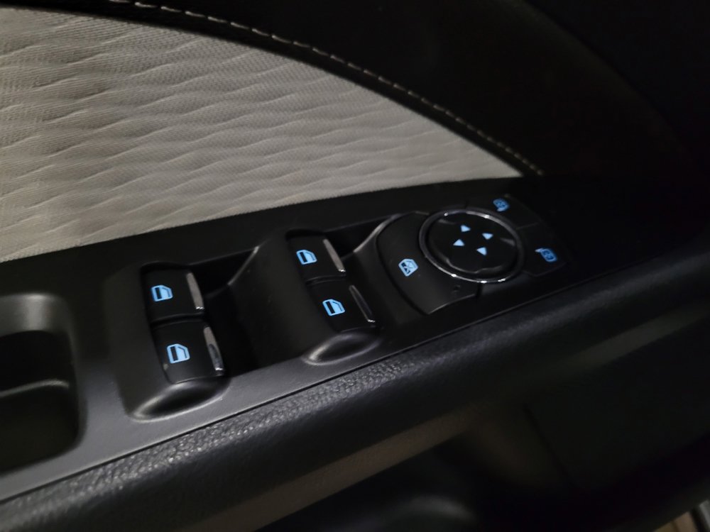 Used 2020 Ford Fusion SE w/ Equipment Group 151A FWD image 27