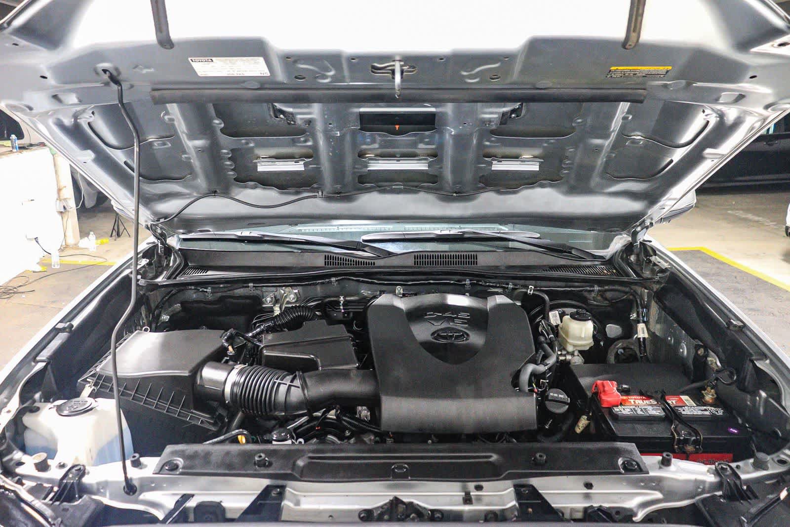 Certified 2022 Toyota Tacoma TRD Sport w/ TRD Premium Sport Package AWD/4WD image 28