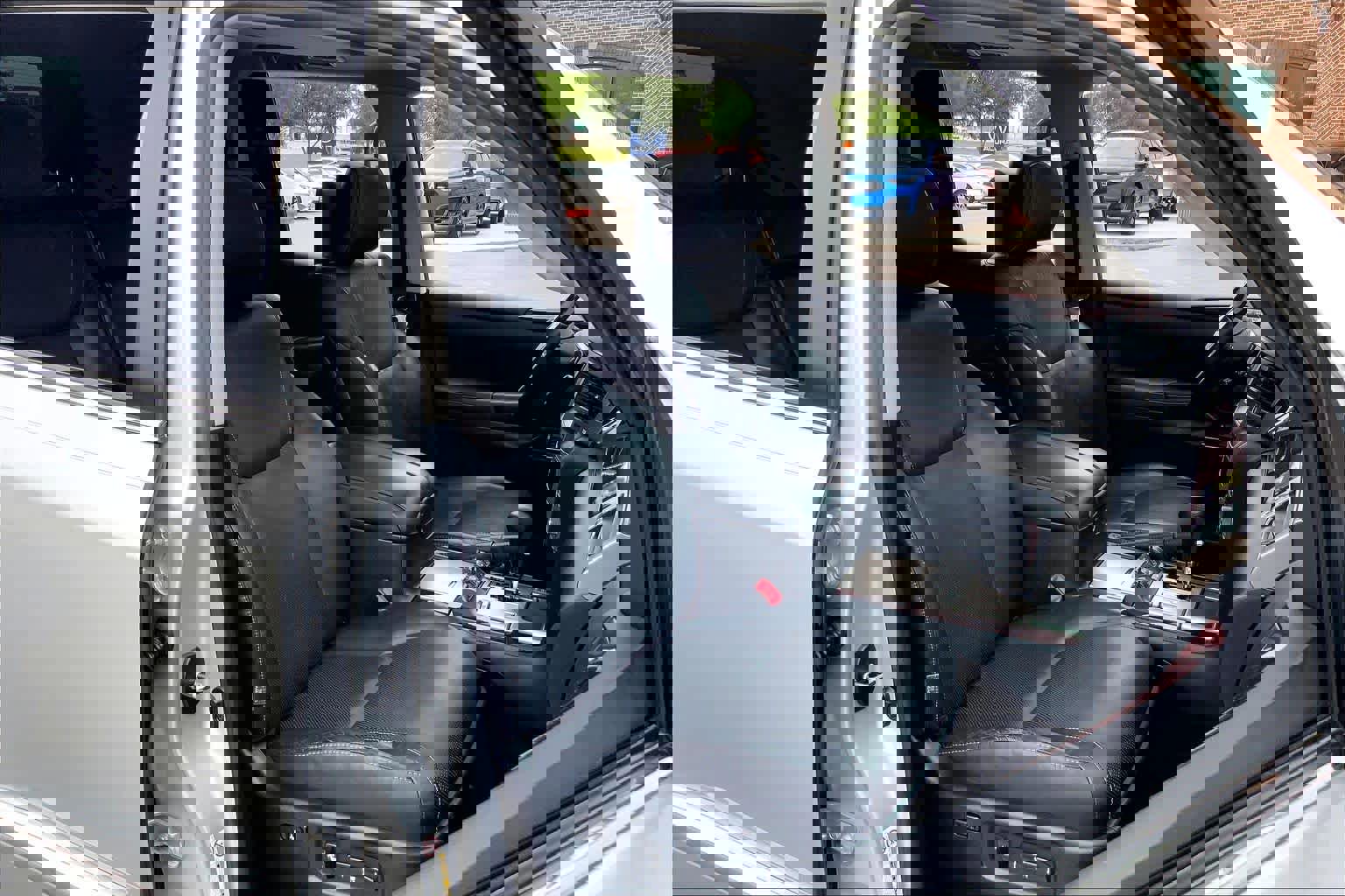 Used 2014 Lexus LX 570 4WD image 9