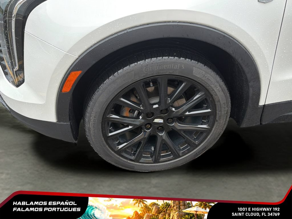 Certified 2022 Cadillac XT4 Sport w/ LPO, ONYX Package FWD image 10