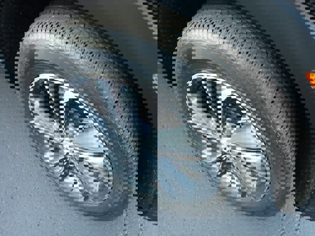 Certified 2023 Buick Encore GX Select image 11