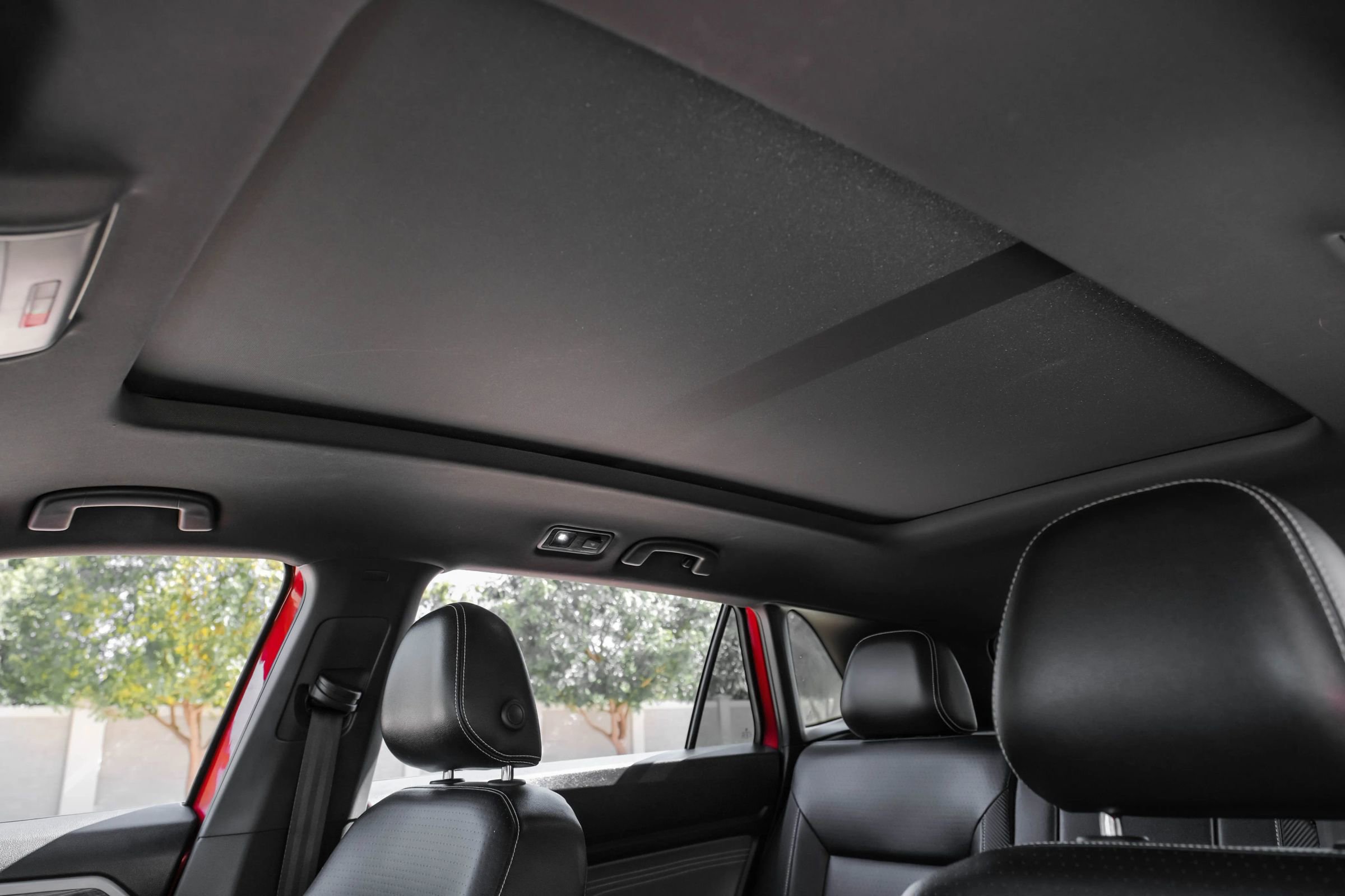 Used 2022 Volkswagen Atlas Cross Sport SE w/ Panoramic Sunroof Package image 30