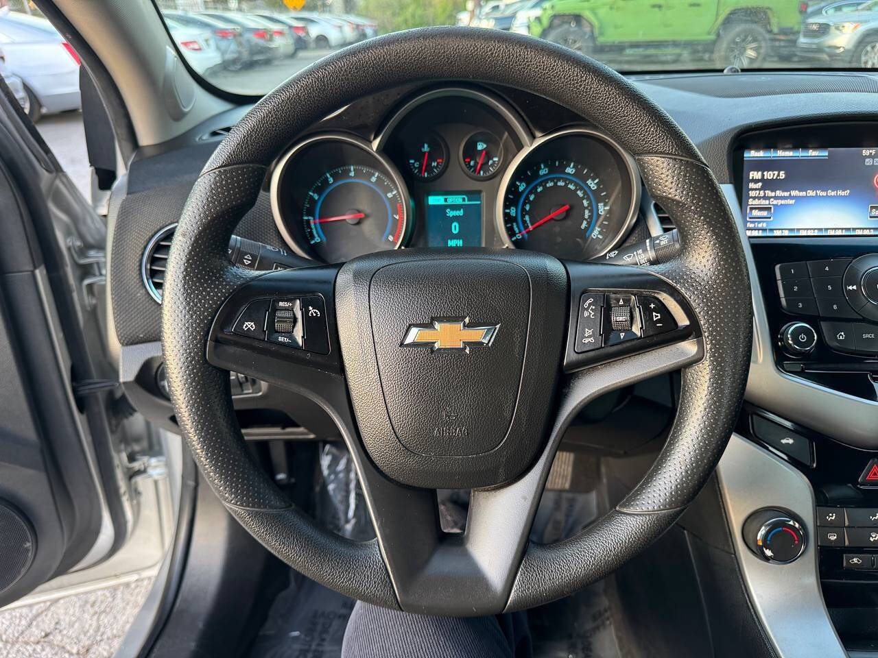 Used 2015 Chevrolet Cruze LT FWD image 24