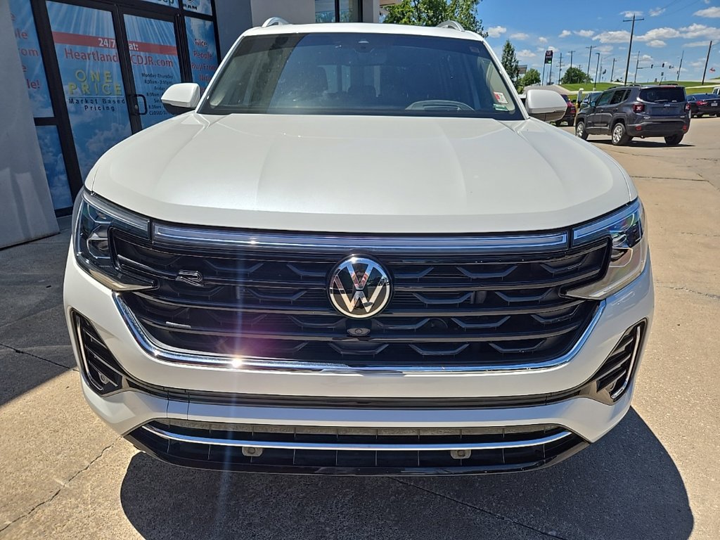 Used 2024 Volkswagen Atlas SEL Premium R-Line AWD/4WD image 16