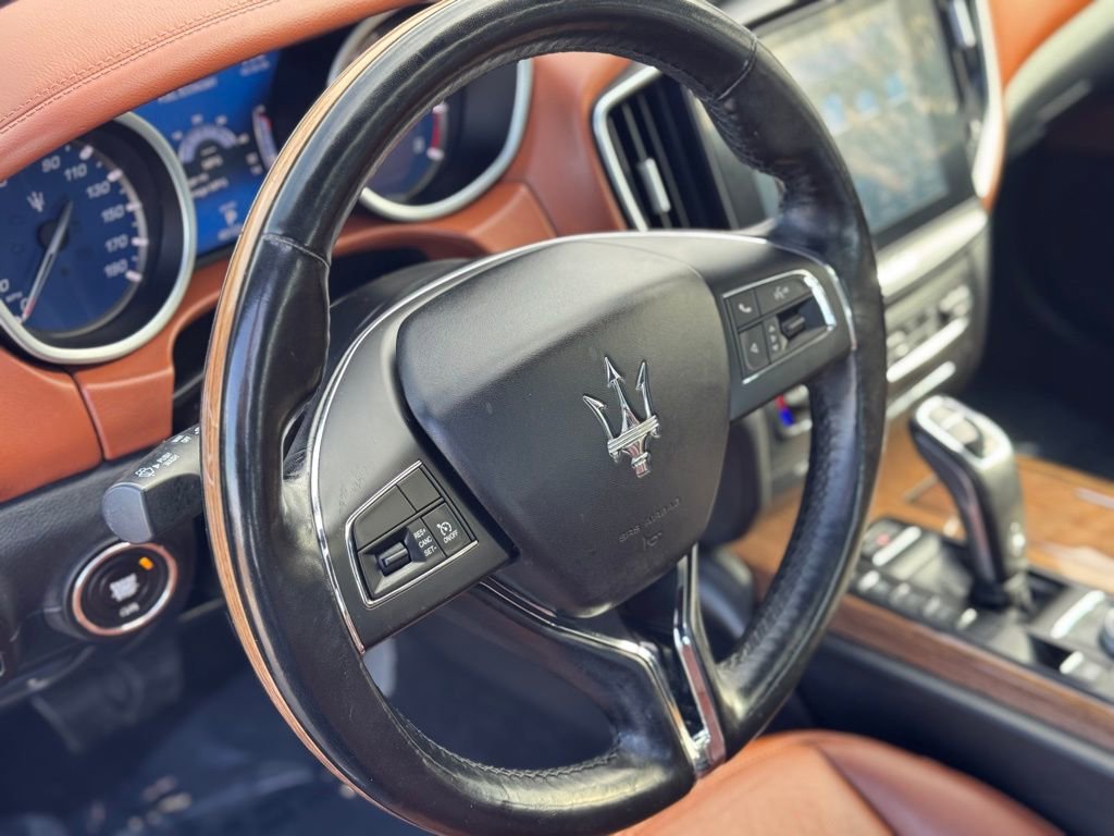 Used 2019 Maserati Ghibli S Q4 AWD/4WD image 17