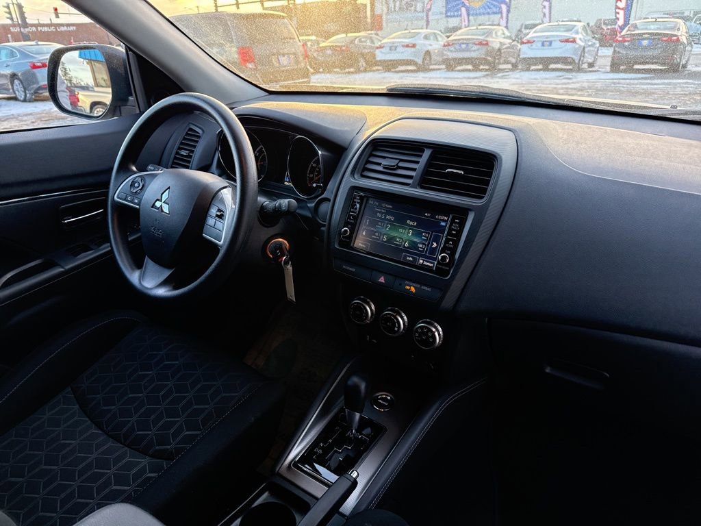 Used 2025 Mitsubishi Outlander Sport ES image 32