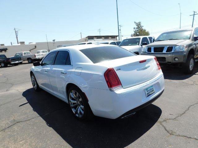 Used 2018 Chrysler 300 Limited image 4