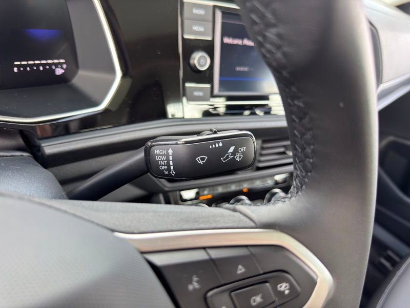 Used 2024 Volkswagen Jetta SE image 26