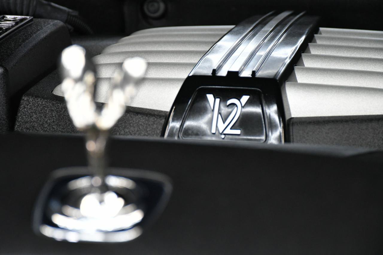 Used 2017 Rolls-Royce Wraith RWD image 11