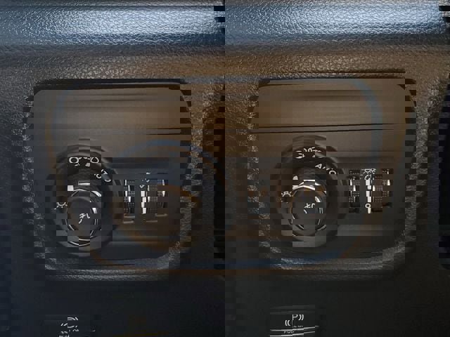 Certified 2021 Jeep Grand Cherokee L Overland w/ Luxury Tech Group IV image 35