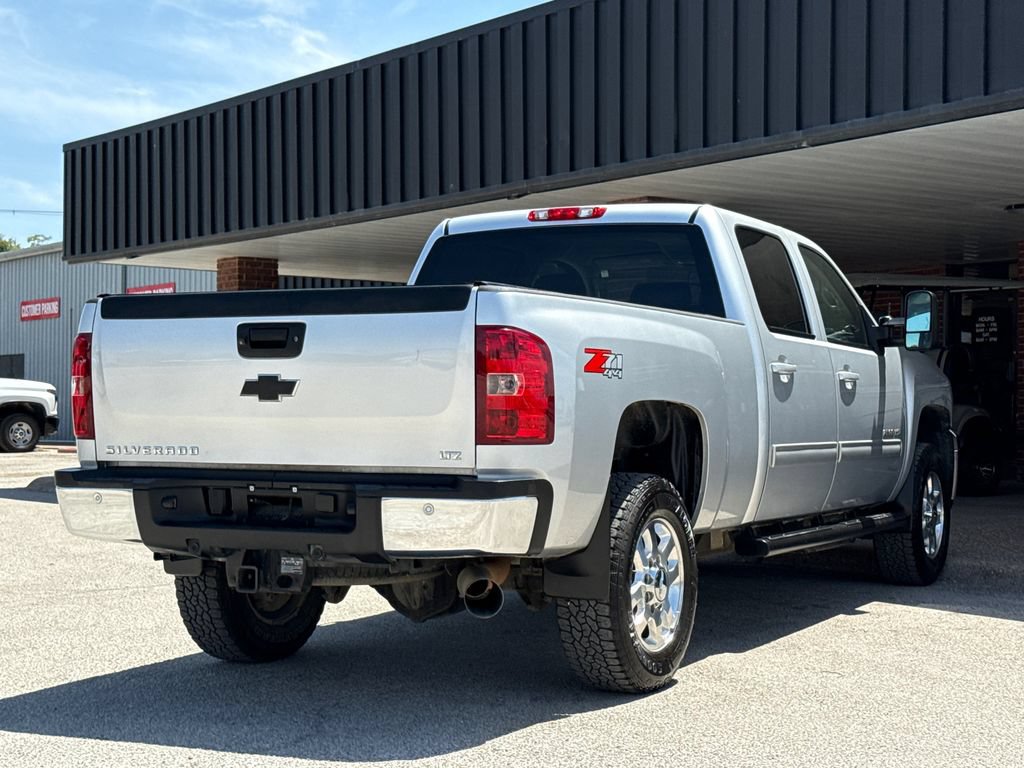 Used 2014 Chevrolet Silverado 2500 LTZ w/ LTZ Plus Package AWD/4WD image 9