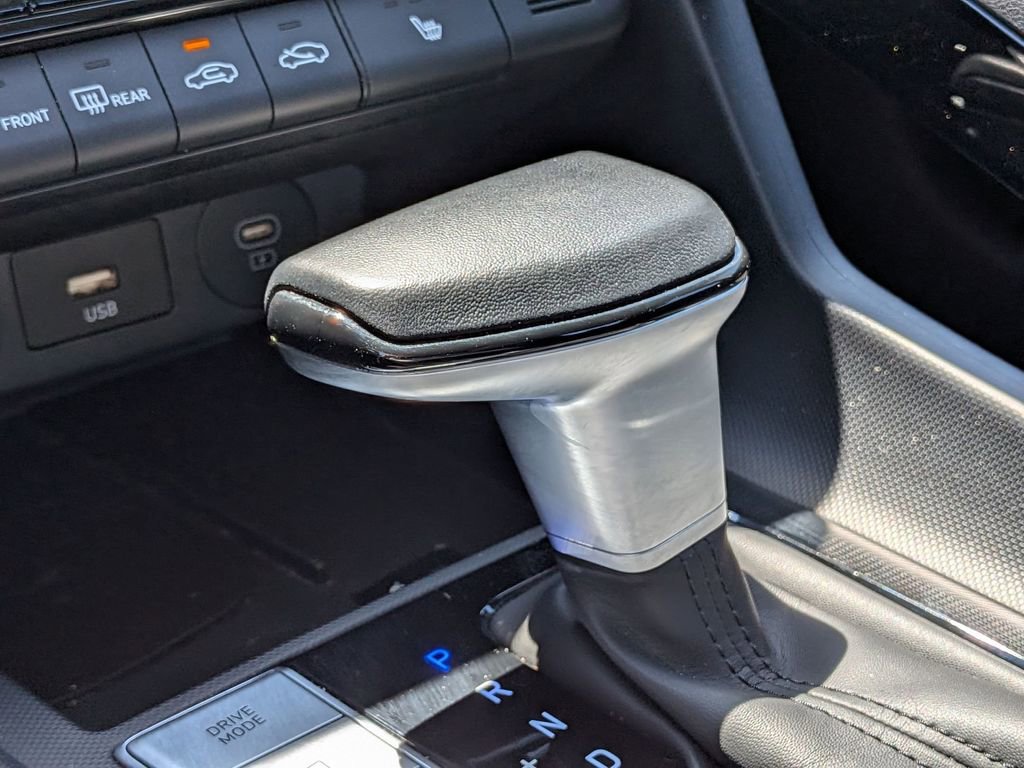 Used 2025 Hyundai Elantra SEL FWD image 19