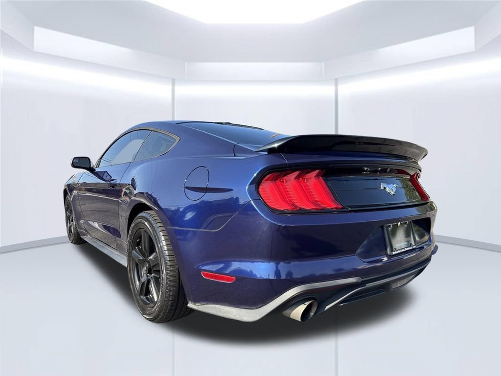 Used 2019 Ford Mustang Coupe RWD image 3