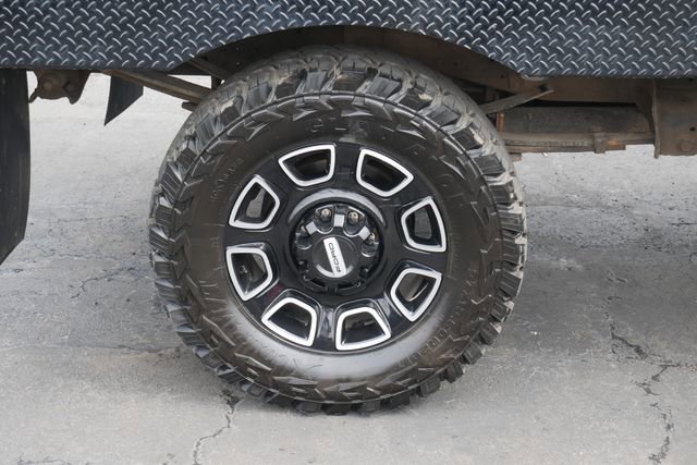 Used 2016 Ford F350 Platinum w/ FX4 Off-Road Package image 14