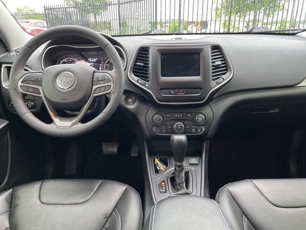 Used 2020 Jeep Cherokee Latitude Plus FWD image 17