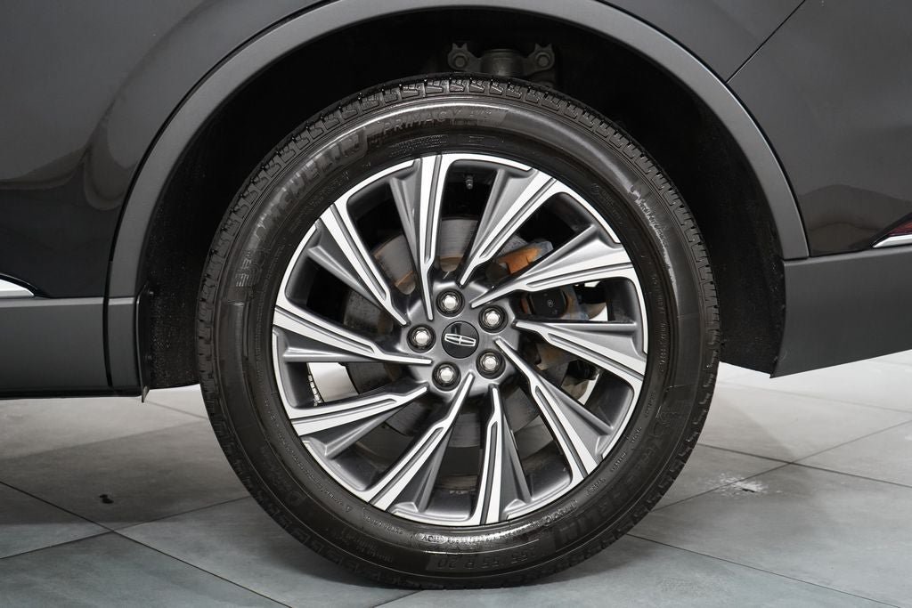 Used 2025 Lincoln Aviator AWD image 35