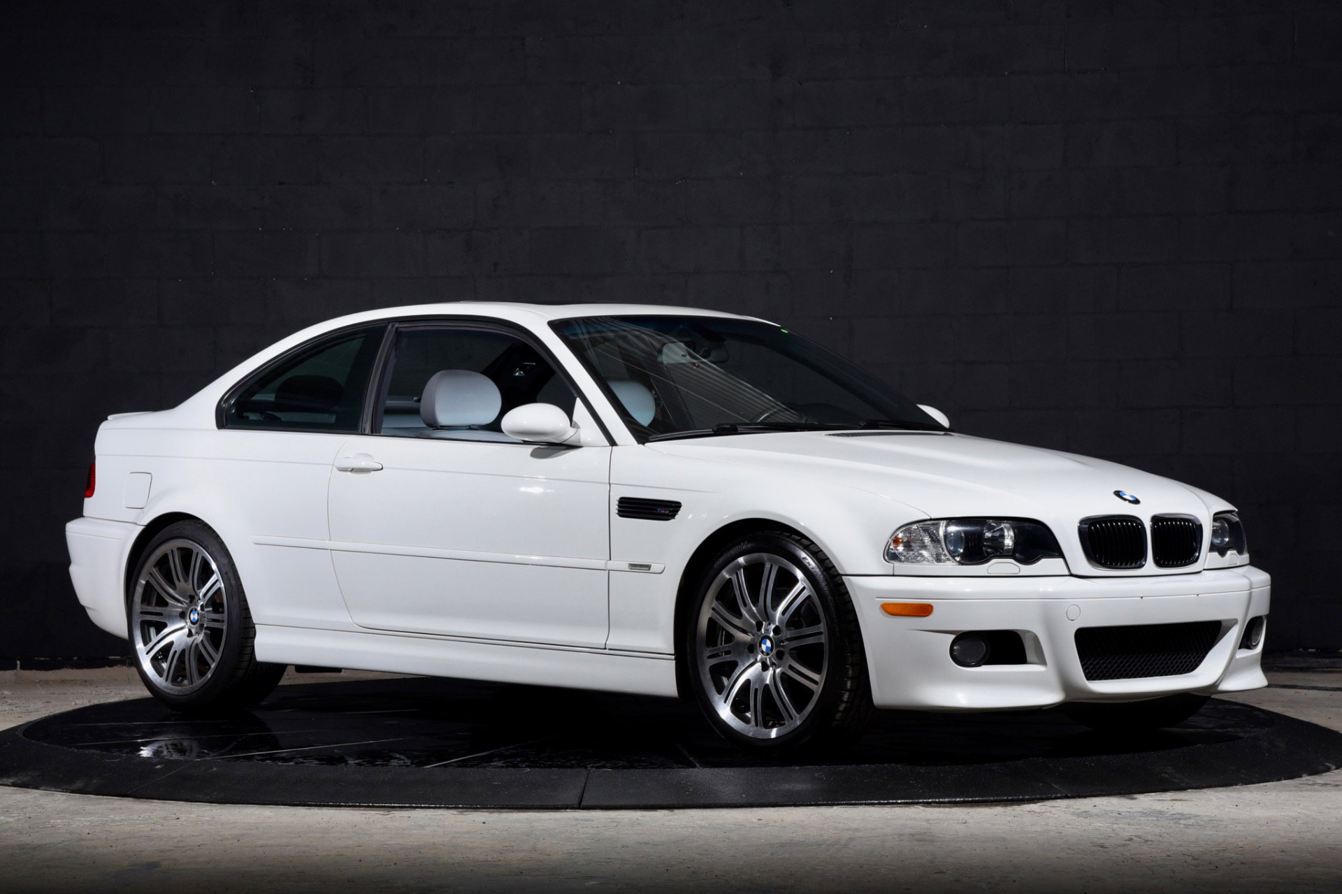 Used 2004 BMW M3 Coupe image 2