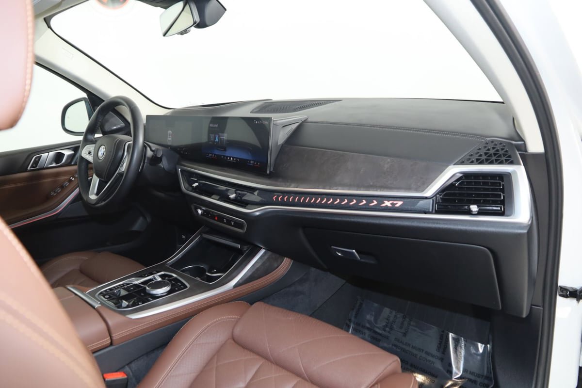 Used 2024 BMW X7 xDrive40i w/ Premium Package AWD/4WD image 46