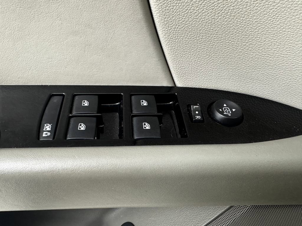 Used 2014 Cadillac XTS Platinum image 25