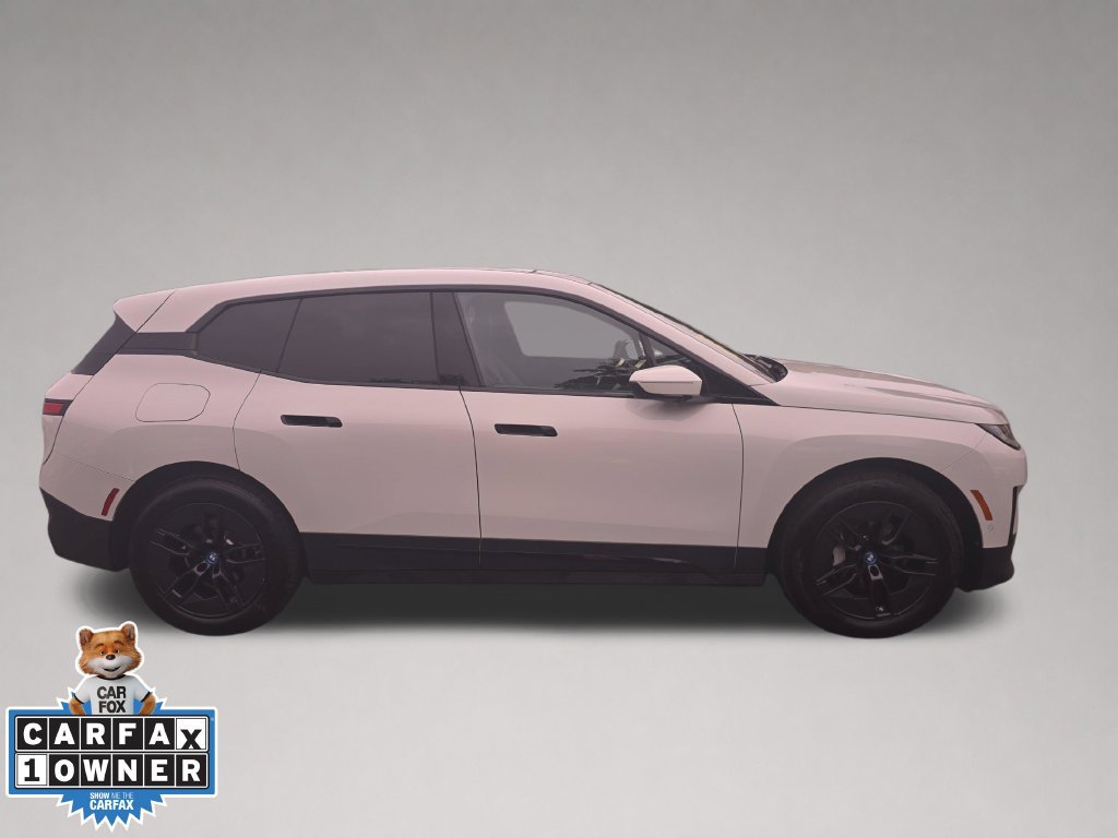 Used 2024 BMW iX xDrive50 AWD/4WD image 3